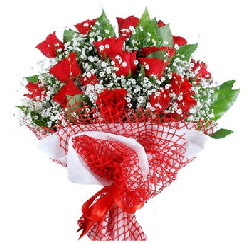 11 kırmızı gülden buket  Amasya 14 şubat sevgililer günü çiçek 