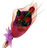Çiçek satisi buket içende 3 gül çiçegi  Amasya online çiçek gönderme sipariş 